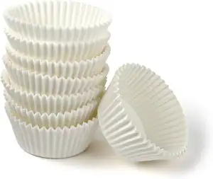 Zenker Papierbackförmchen Patisserie – 100 Stück, hitzebeständig bis 220°C, ideal für Muffins und Cupcakes, Ø50x30mm, Weiß, Cremeweiß
