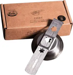 Spritzgebäckvorsatz Größe 8, mit den 4 beliebtesten Mustern auf einer Schablone,